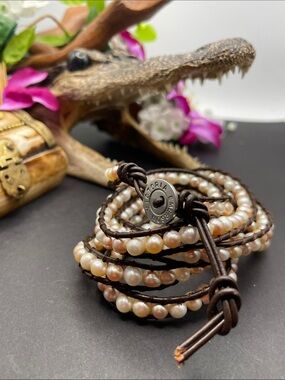Victoria Emerson freshwater pearl wrap bracelet adjustable D20